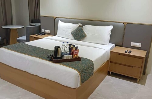 Yadagirigutta Hotel | Hotel Sannidhi Emerald