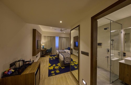 Vyalikaval HBCS Layout Hotel | Grand Continent Hebbal a Sarovar Portico Affiliate Hotel