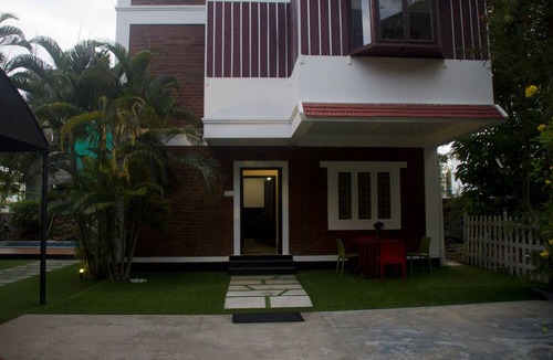 Sadras Hotel | BRICK CASTLE
