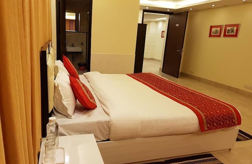 East of Kailash Hotel | Greenleaf Apartment And Suites, Kalkaji