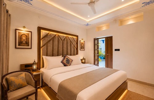 Lake Swaroop Sagar Hotel | Amoraya — A Lake View Heritage Haveli (Old City Udaipur)
