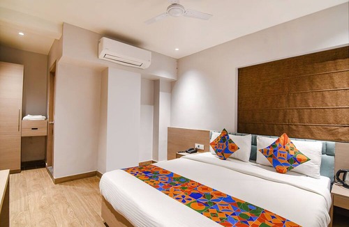 Kolkata Hotel | FabHotel Sivalika Inn