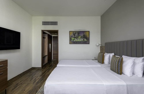 Adyar Hotel | Vivanta Mangalore Oldport Road - Formerly Known as Taj Manjarun