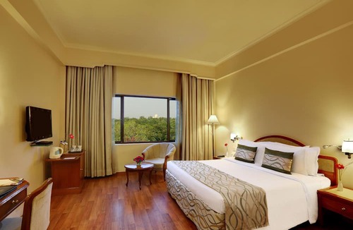 Rakabganj Hotel | Hotel Clarks Shiraz