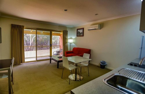 Koondrook Hotel | Murray Waters Motor Inn & Apartments