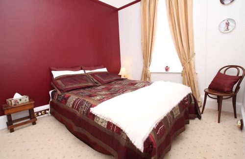 Westbury House | Fitzpatrick's Inn