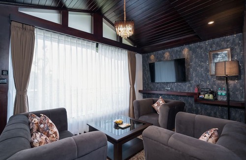 Darjeeling Hotel | The West Gate Posada By Summit