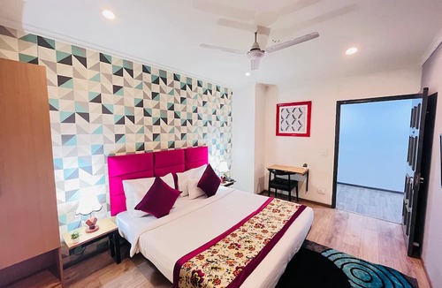 Chhatarpur Hotel | Qotel Comfort Chattarpur- Near Chattarpur Metro