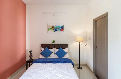 Hosur Villa | Jhilmil Pool Villa by Stayjade 2bhk Lawn Pool