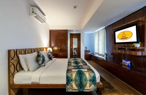 South West Resort | The Plaza Arch Premium - Del IGI Airport