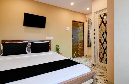 Kolkata House | Deluxe With City View Chowdhury Guest
