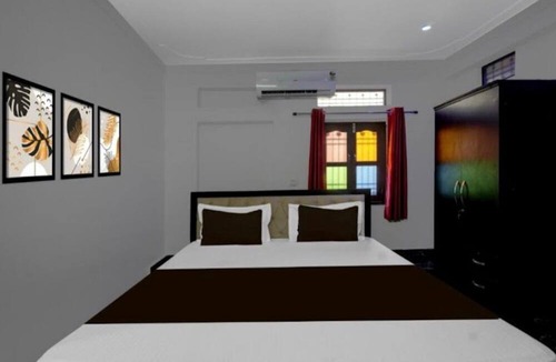 Udaipur City Centre Hotel | Shri daulat villas hotel
