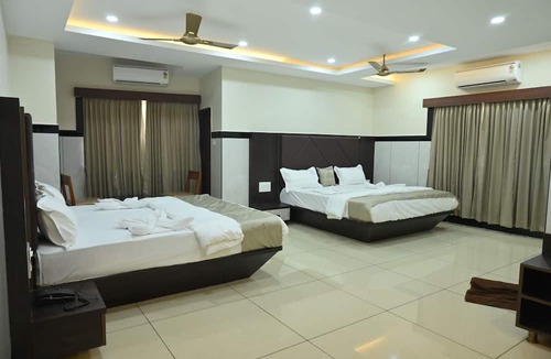 Mavalli Hotel | Kamath Yatri Nivas Plus
