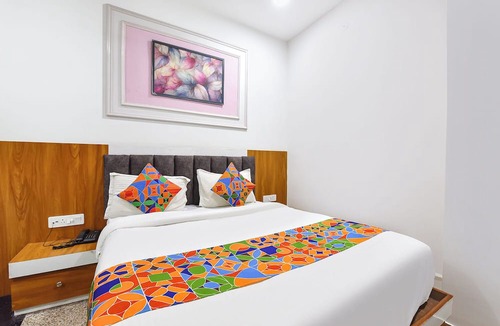Malviya Nagar Hotel | FabHotel Maruti - Near Jawahar Circle, Patrika Gate