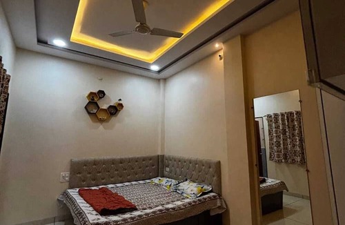 Ujjain Apartment | Vardaan Homestay