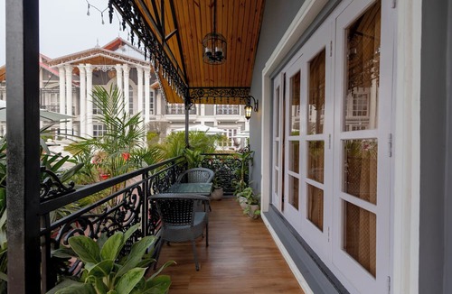 Siliguri Hotel | YKC FARMS AND VILLA