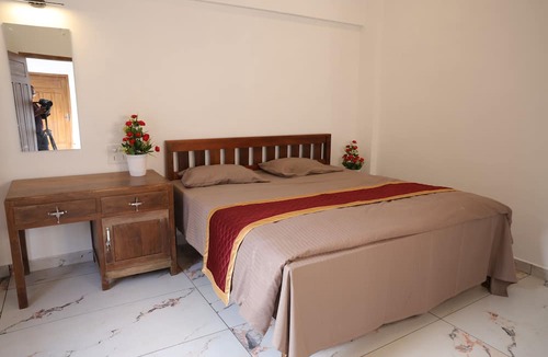 Thankamony part Hotel | The Avis Resort and Homestay