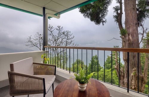 Karsiyang Hotel | Singell Tea Estate- CGH Earth Experience