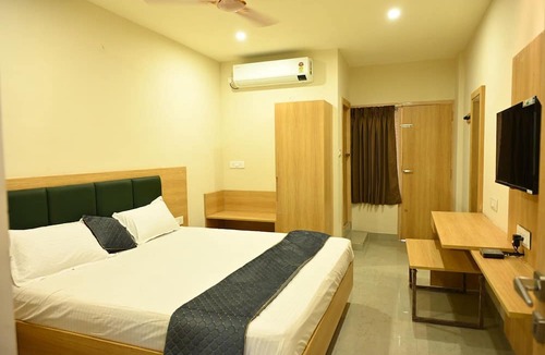 Dabagardens Hotel | HOTEL SREE KANYA INN