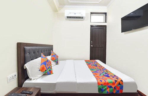 Malviya Nagar Hotel | FabHotel Deep, Near Jawahar Circle - Patrika Gate