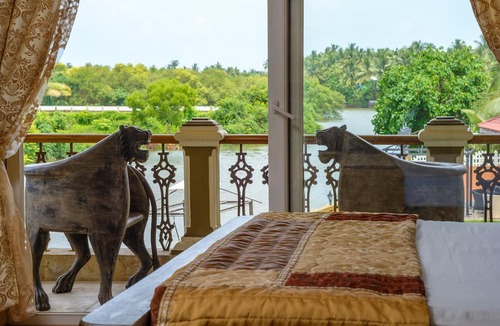 Kudal Hotel | Stone Wood River Front