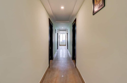 Vijayawada House | Deluxe Benz Circle MG Road