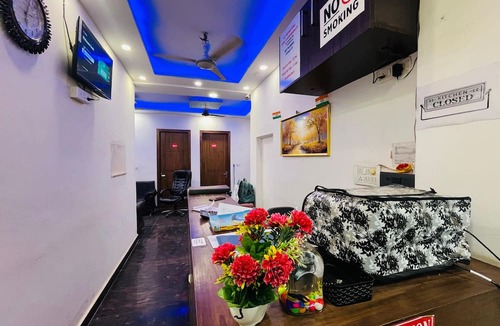 Govindpuri Hotel | Roomshala NP International