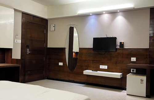 Ujjain Hotel | Hotel Shiv Sagar NX