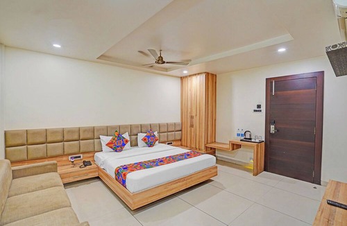 Maharana Pratap Nagar Hotel | FabHotel Prime The Kartar Tower, Rani Kamalapati Railway Station