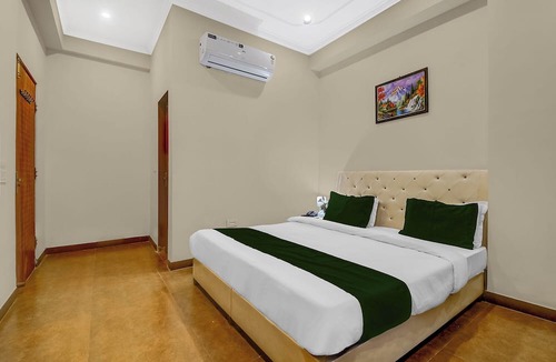 Durgapura Hotel | FabHotel Runway, Near Jawahar Circle - Patrika Gate
