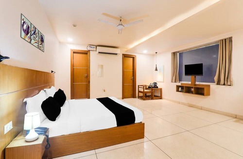 Gomti Nagar House | Super Deluxe Room Veridian Inn