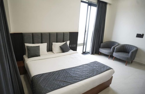Dudu Hotel | HOTEL HIGHWAY QUEEN