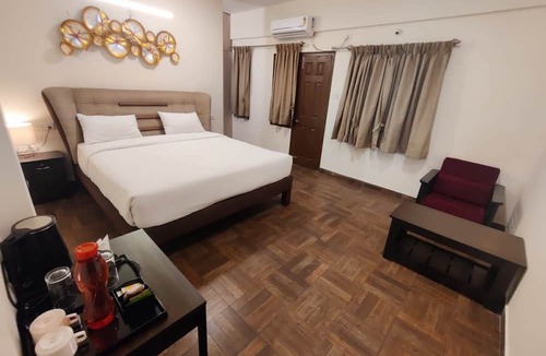 Vyalikaval HBCS Layout Villa | White Lotus By Orbit Hotels