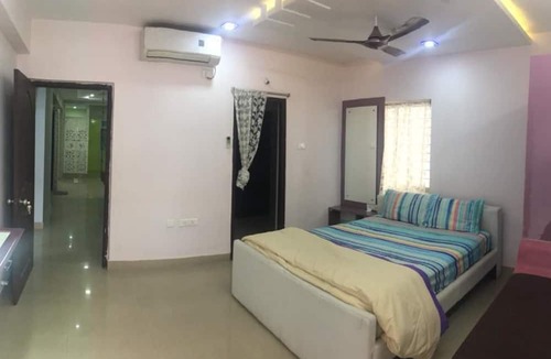 Hyderabad Apartment | Ocean Waves Mom's Guest House