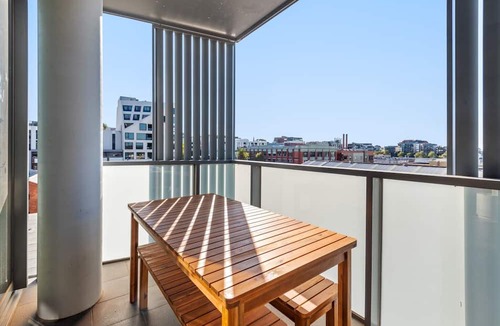 Collingwood Apartment | Collingwood Cool | 2-Bed, Balcony, Gym, Rooftop