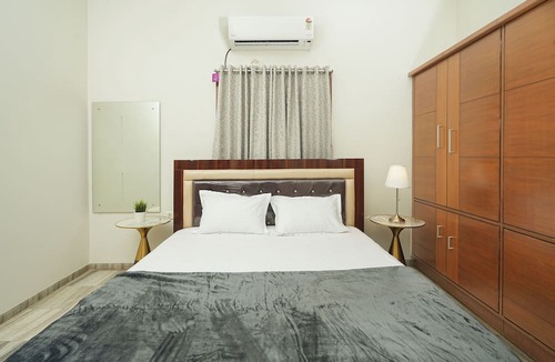 Madhapur Apartment | Modern Comfort 3-Bed Haven