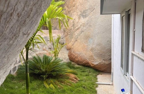Kolar House | A2- Hill View Stay Kolar