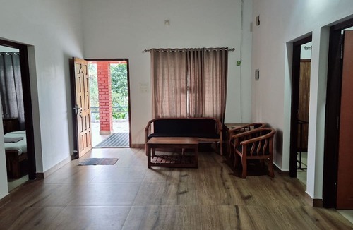 Mananthavady Other | 4-bedroom farmhouse in peaceful Periya with WiFi
