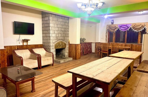 Old Manali Cottage | Suraj Cottage by The Himalayan Stories
