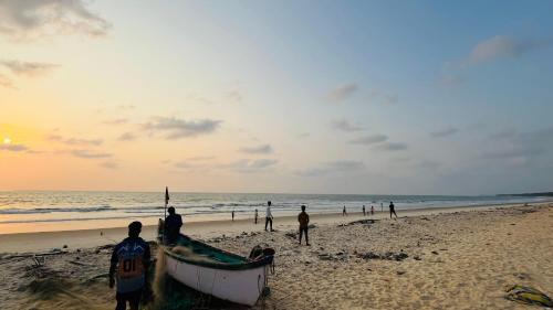 Malpe Bed & Breakfast | Beach at Shanty