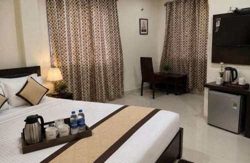 Lakdi Ka Pul Hostel | IndiGo Line Hotel By Oak- Cafe Niloufer