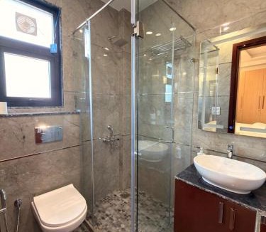 Malviya Nagar Apartment | 3BR Penthouse Jacuzzi, Terrace Gazebo and Parking