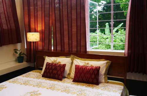 Bolpur House | Dheer- BnB at an Artist's Abode