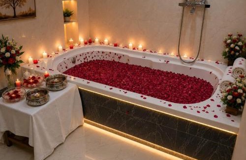 Alambagh Hotel | Hotel Avon