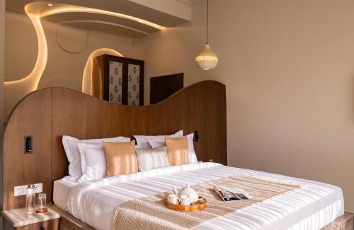 Udaipur District Villa | ELIVAAS Signature Raj Suites Pet-Friendly Hotel Suite with Pvt Pool & Aravalli Hill Views