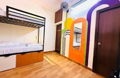 Delhi Hostel | HOSHTEL99 - DELHI - Stay, Cowork and Cafe