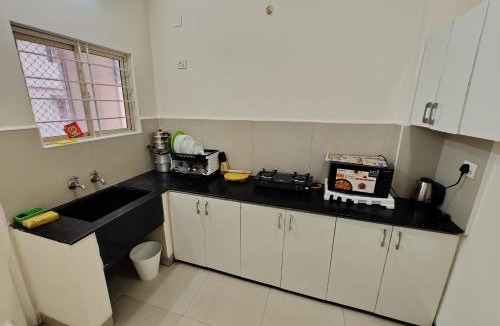 Lakdi Ka Pul Apartment | Royal luxury stay service appartment