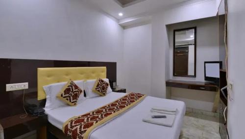Delhi Hotel | Hotel Sitara Palace