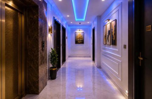 South West House | Hotel Aura Bellamonts Near Delhi Airport- Free Airport PickUp & Drop , Breakfast & Dinner Complementary