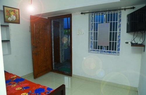 Valparai Hotel | Udaya Homestay
